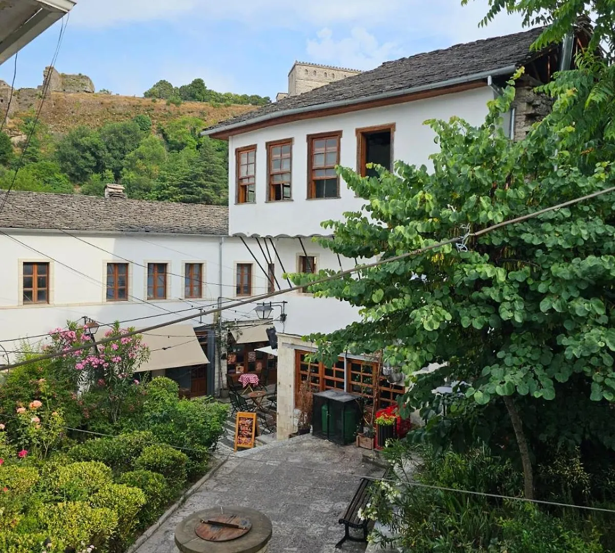 Bazaar Central Rooms Gjirokaster